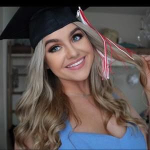 Meet your Posher, Simone